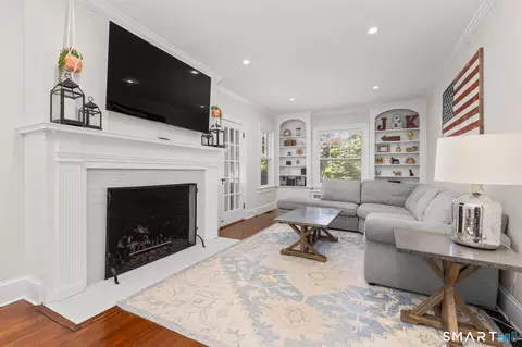 Living - 207 Redding Rd, Redding, CT 06896 photo 1 of 2