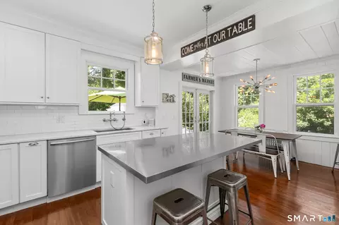 Kitchen - 207 Redding Rd, Redding, CT 06896 photo 2 of 5