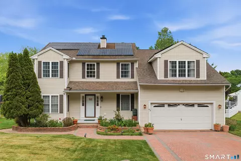 43 Kyle Ct, Meriden, CT 06450