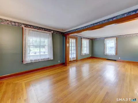 Living - 99 Bellevue St, Willimantic, CT 06226 photo 2 of 5