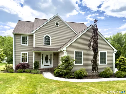 25 Chase Farm Rd, South Windsor, CT 06074