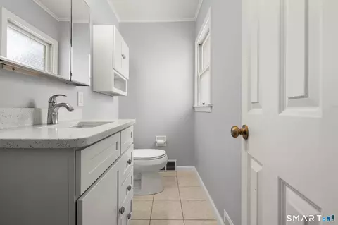 Bath - 48 Prospect Ave, Niantic, CT 06357 photo 1 of 4