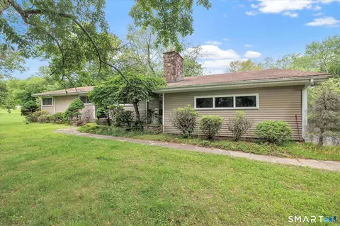 4781 Madison Ave, Trumbull, CT 06611