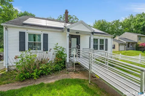 381 Chestnut Hill Ave, Waterbury, CT 06704