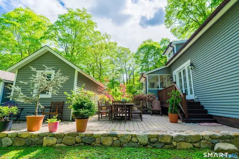 Exterior - 471 Newtown Tpke, Redding, CT 06896 photo 10 of 10