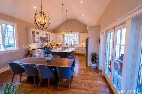 Dining - 471 Newtown Tpke, Redding, CT 06896 photo 3 of 4