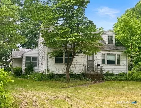 144 Greenwood Dr, Manchester, CT 06042