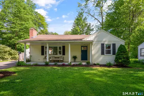 288 Westpoint Ter, West Hartford, CT 06107