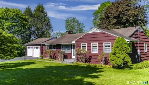 39 Indian Mountain Rd, Lakeville, CT 06039