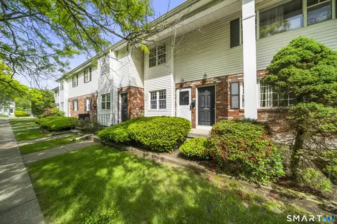 F9 Bradley Circle #F9, Enfield, CT 06082