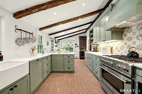 Kitchen - 183 Range Rd, Wilton, CT 06897 photo 3 of 3