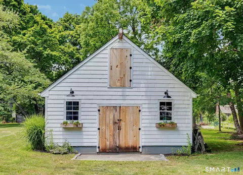 Exterior - 183 Range Rd, Wilton, CT 06897 photo 6 of 11