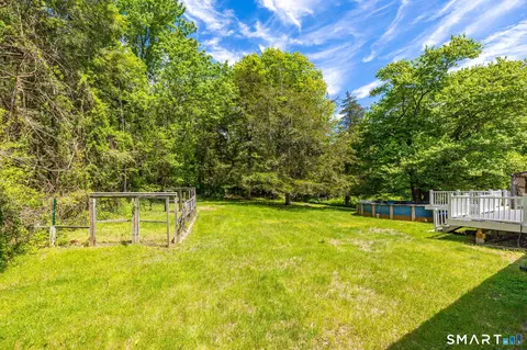 Exterior - 12 Stanton Ln, Preston, CT 06365 photo 5 of 8
