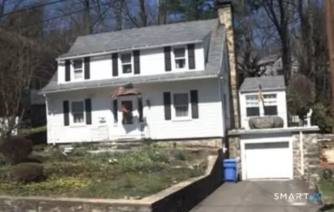 34 Fern Cir, Waterbury, CT 06704