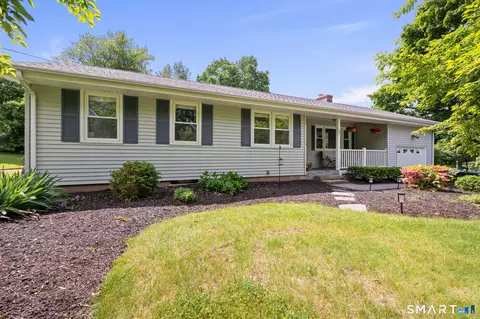 155 Crestridge Dr, Vernon, CT 06066