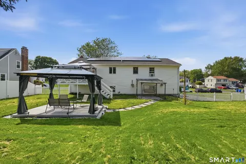 Exterior - 9 Renee Ln, Enfield, CT 06082 photo 8 of 9