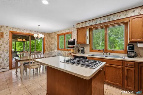 Kitchen - 46 Stonegate Dr, Wethersfield, CT 06109 photo 2 of 4