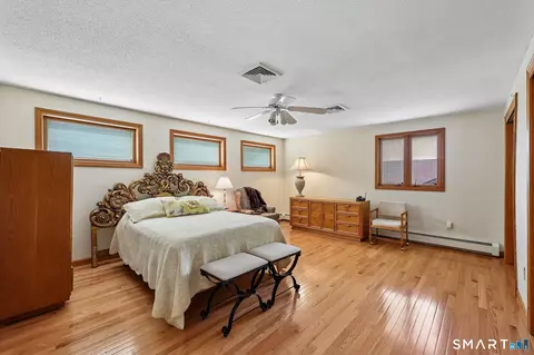 Bedroom - 46 Stonegate Dr, Wethersfield, CT 06109 photo 4 of 5