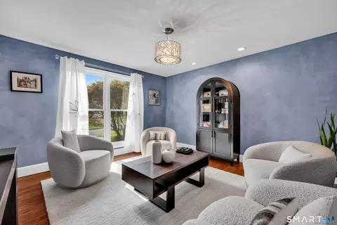 Living - 204 Braeside Dr, Hamden, CT 06514 photo 1 of 4