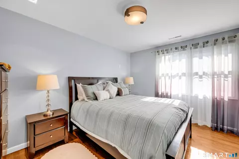 Bedroom - 204 Braeside Dr, Hamden, CT 06514 photo 5 of 6
