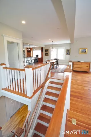 Entry Way - 371 N Main St, Suffield, CT 06078 photo 5 of 6