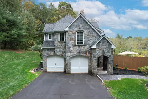 55 Butternut Ln, Watertown, CT 06795