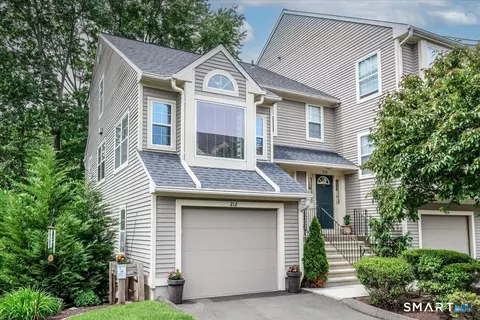 212 Algonquin Trl #212, Trumbull, CT 06611