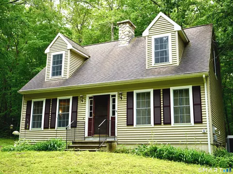 197 Lake Williams Dr, Lebanon, CT 06249