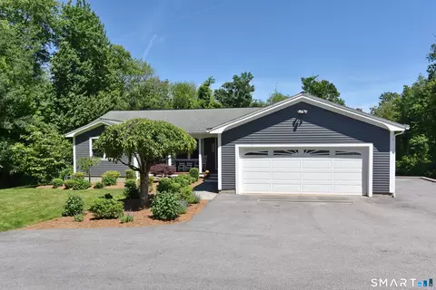 80 W Quasset Rd, Woodstock, CT 06281