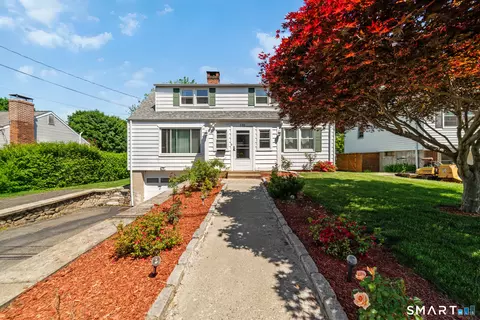 146 Highland Dr, Waterbury, CT 06708