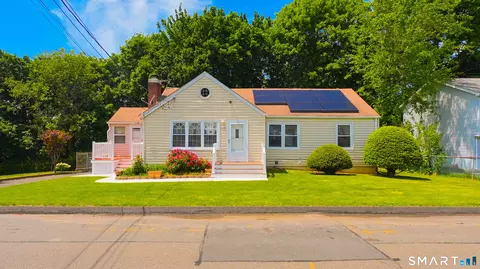 114 Highland Ave, East Haven, CT 06513