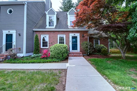 416 Georgetown Dr #416, Glastonbury, CT 06033