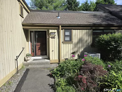 657 Heritage Vlg #A, Southbury, CT 06488