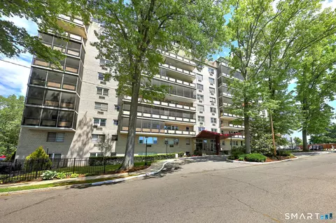 80 Cartright St #5D, Bridgeport, CT 06604