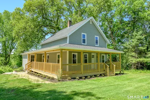 193 E Franklin St, Killingly, CT 06239