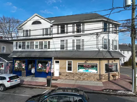 163-165 Main St, Deep River, CT 06417