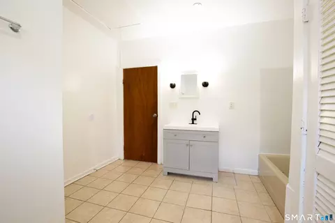 Bath - 48 Bowen St, Hamden, CT 06514 photo 2 of 2