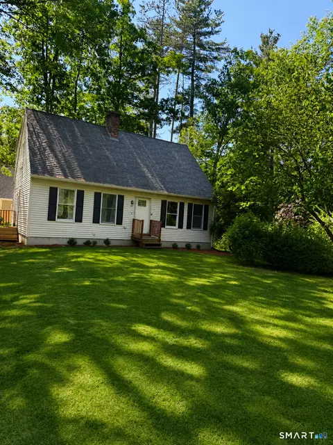 70 Red Cedar Rd, Woodstock, CT 06282