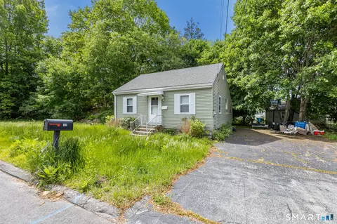 17 Elijah St, Norwich, CT 06360