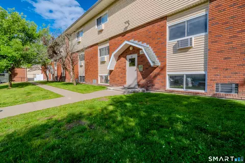 59 Glade St #A2, West Haven, CT 06516