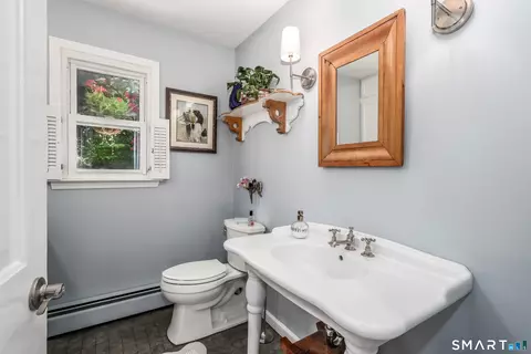 Bath - 23 Old Green Rd, Sandy Hook, CT 06482 photo 1 of 3