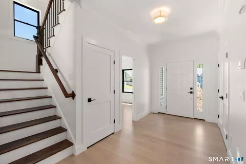 Entry Way - 47 Luca Ln, Wethersfield, CT 06109 photo 1 of 5