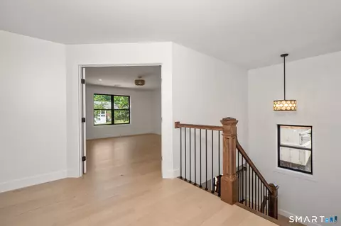 Entry Way - 47 Luca Ln, Wethersfield, CT 06109 photo 5 of 5