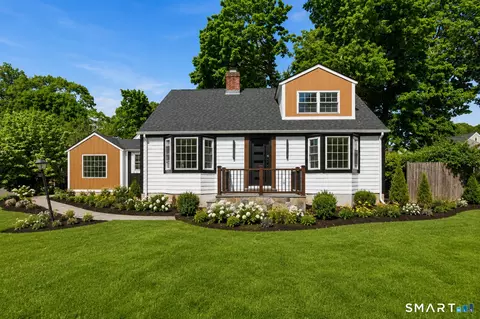 1646 Jennings Rd, Fairfield, CT 06824