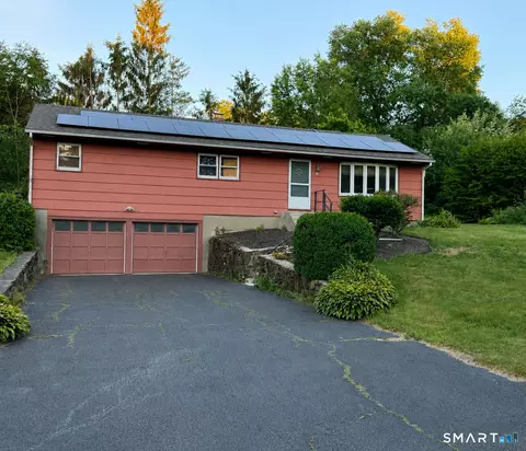 46 Gibson Ave, Trumbull, CT 06611