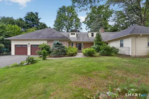 56 Mulberry Hl, Hamden, CT 06517