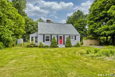 43 Hartford Ave, Granby, CT 06035