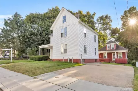 56 Winter St, Manchester, CT 06040