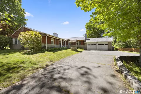186 Schaffer Rd, Bethany, CT 06524