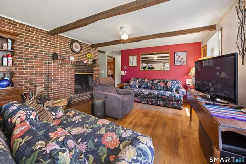Living - 186 Schaeffer Rd, Bethany, CT 06524 photo 1 of 3